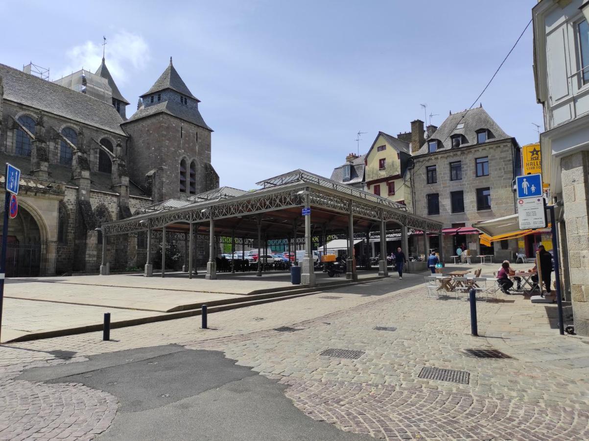 Aux Trois Palmiers Panzió Saint-Brieuc Kültér fotó
