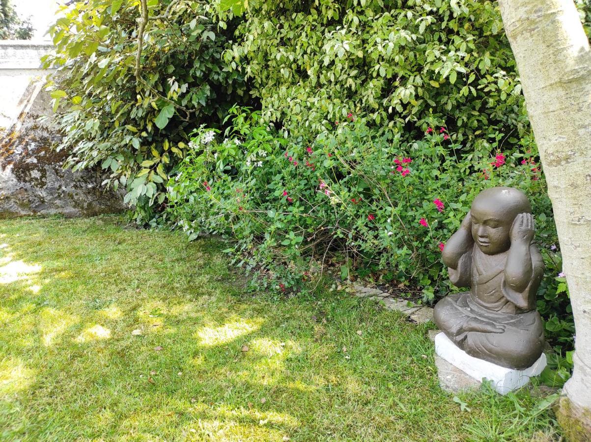 Aux Trois Palmiers Panzió Saint-Brieuc Kültér fotó