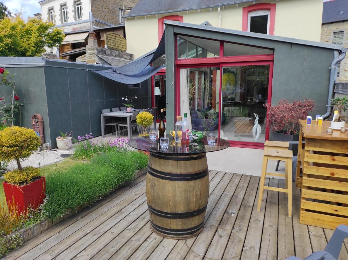 Aux Trois Palmiers Panzió Saint-Brieuc Kültér fotó